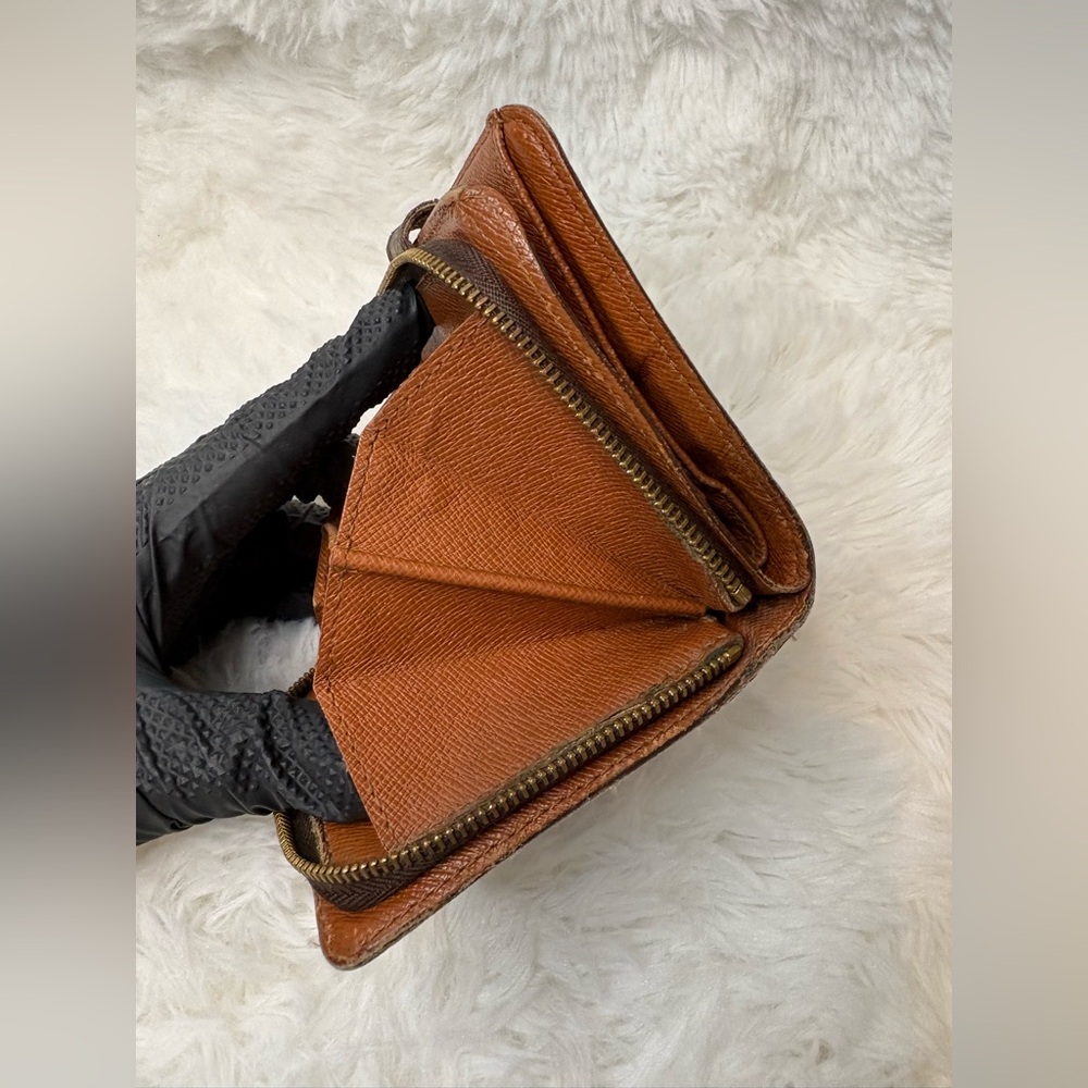 Vintage Louis Vuitton Monogram Compact Zippy Wallet - CA0949 - Picture 10 of 15